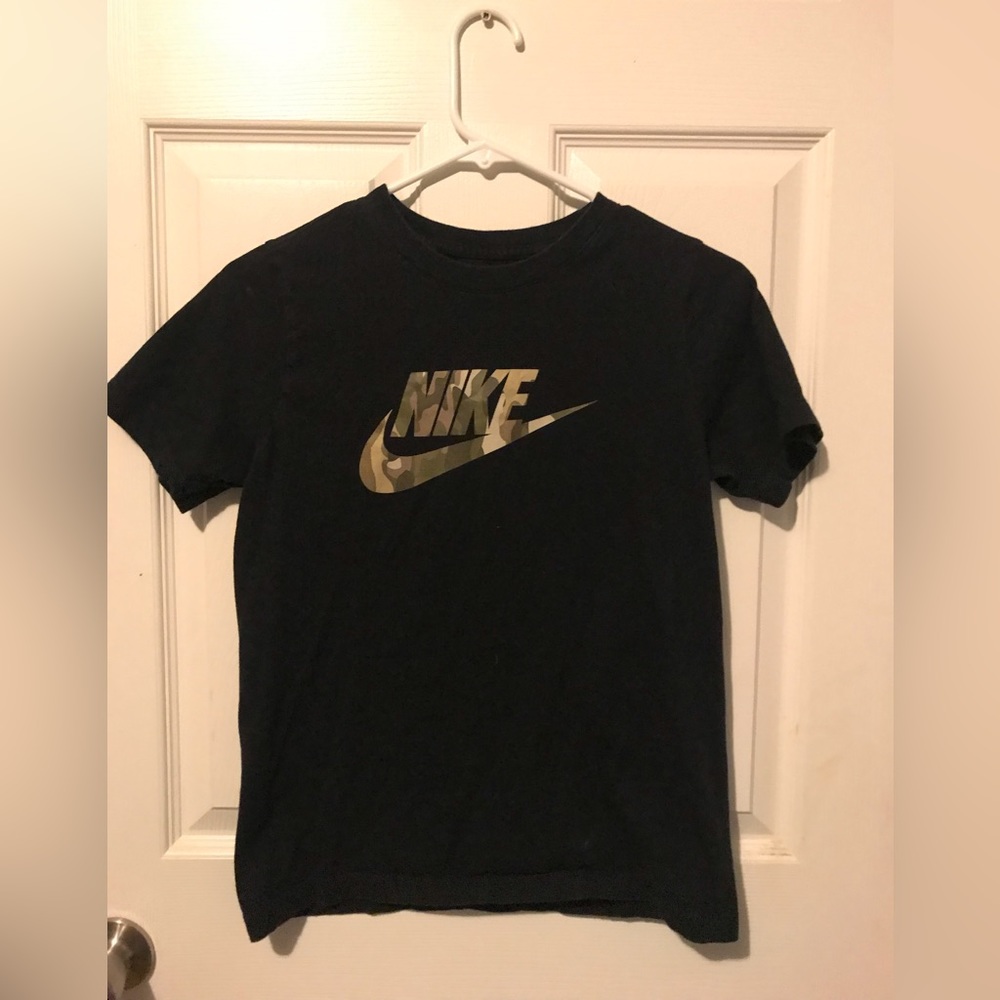 Youth Nike T-shirt